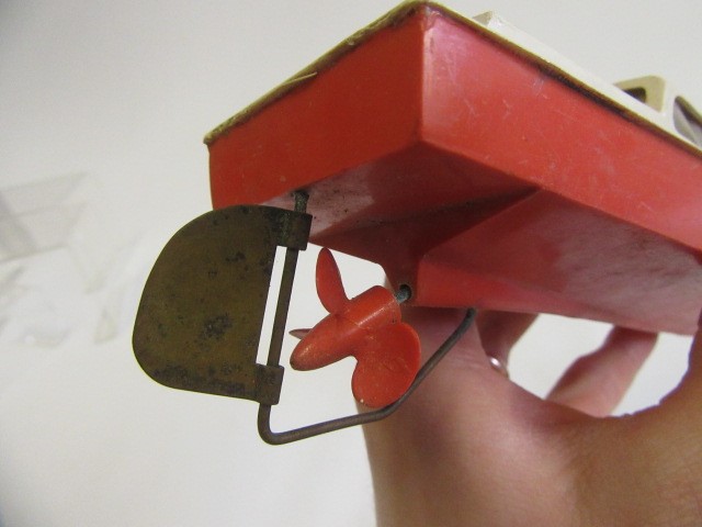 Penguin clockwork plastic Speed Cruiser boat Image