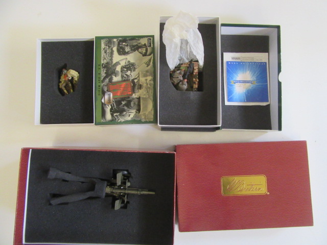 Britains Modern Issue WW2 figures comprising 17459 Howitzer Image