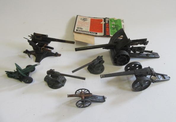 Britains and others Army Field Guns Image