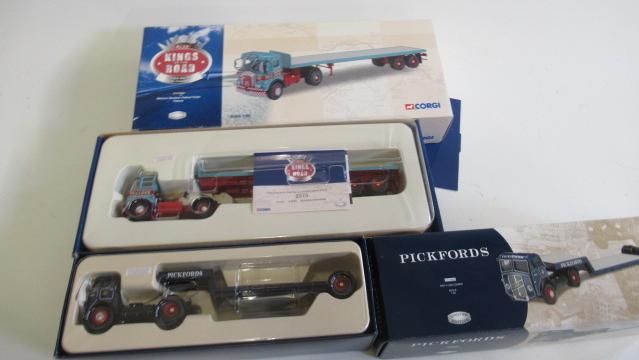 Corgi Pickfords Low Loader and Atkinson Flat bed Image