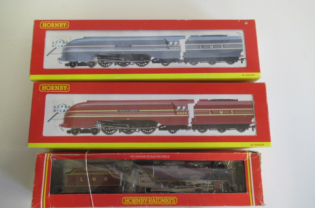 Hornby L.M.S. Coronation Class Duchess of Gloucester in red and L.M.S. Coronation Class Image