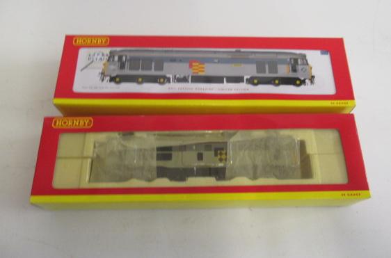 Hornby Class 50 Defiance in Rail Freight grey Image