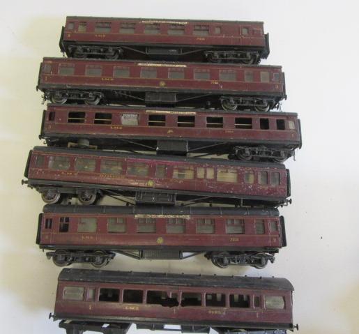 Six O gauge coarse scale three rail coaches Image