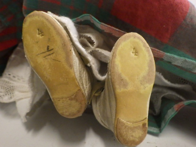 A possibly Jumeau bisque socket head mulatto doll Image