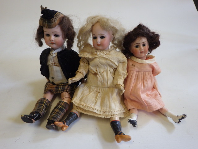 A J. Verlingue bisque socket head "Liane" doll Image