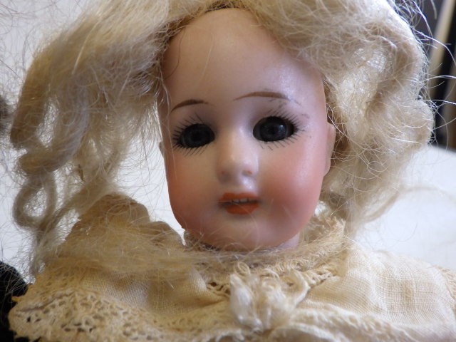 A J. Verlingue bisque socket head "Liane" doll Image