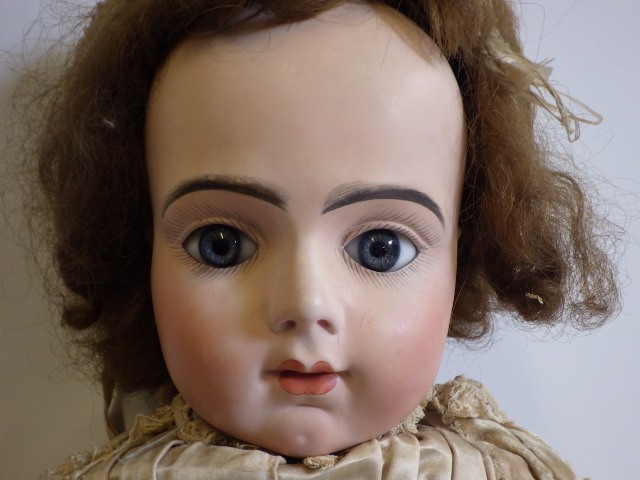 A Bru Jne. & Cie bisque socket head doll Image