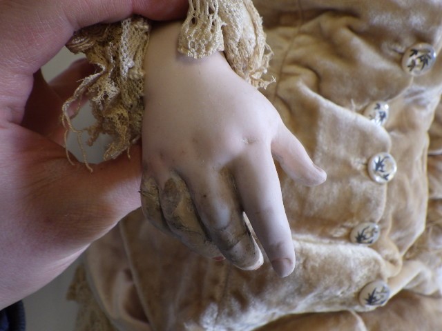 A Bru Jne. & Cie bisque socket head doll Image