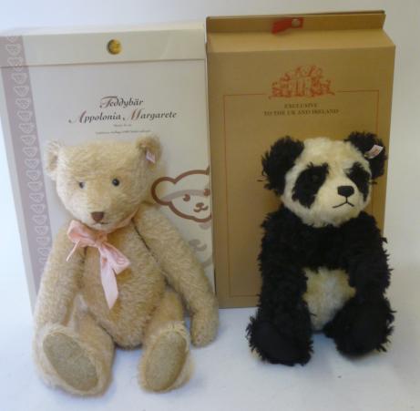 Two Steiff replica bears "Appolonia Margarete" in fawn plush with growl Image