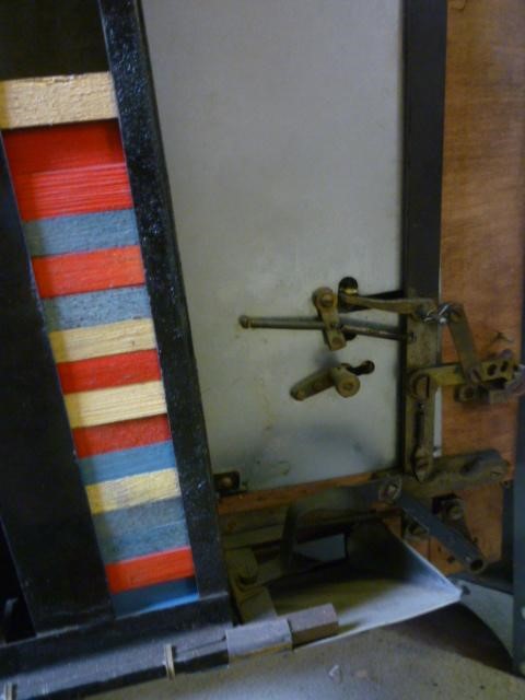 A "Win A Prize" gaming machine by O. Whales Image