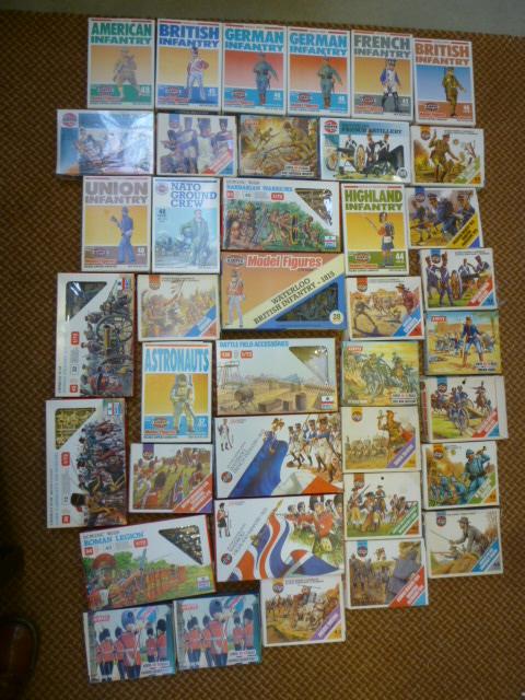 Thirty nine plastic models by Airfix etc Image