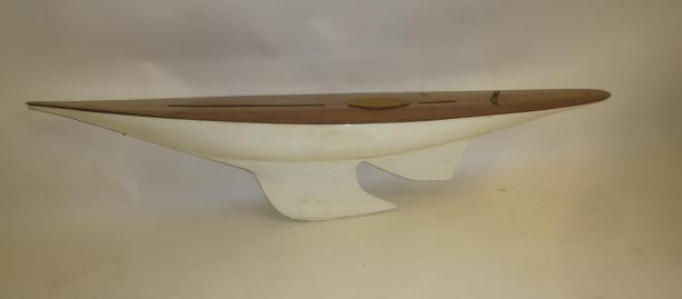 A pond yacht to restore Image