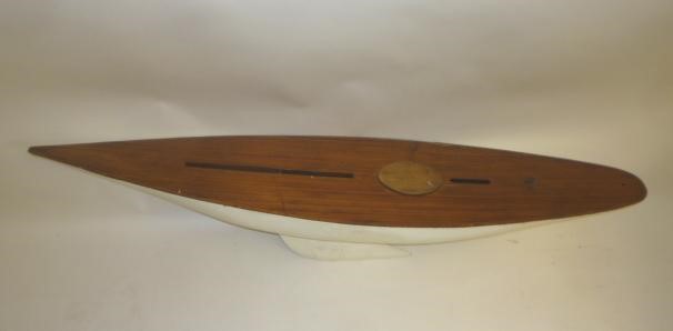 A pond yacht to restore Image