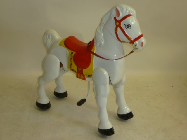 A Mobo style walking horse Image