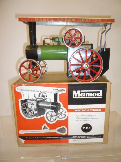 A Mamod T.E.1 steam traction engine (used) Image