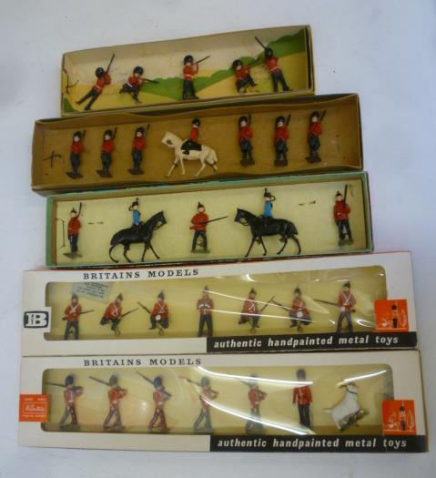 Five Britains boxed sets of lead soldiers 9144 Royal Welch Fusiliers (seven items) Image