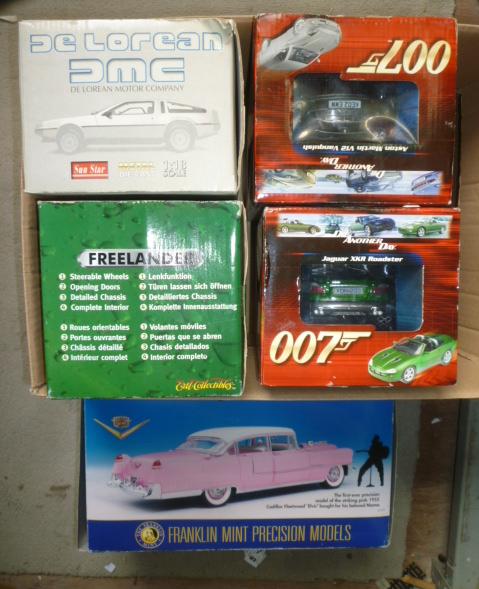 A Franklin Mint 1/24 Scale Elvis Presley's Pink Cadillac Image