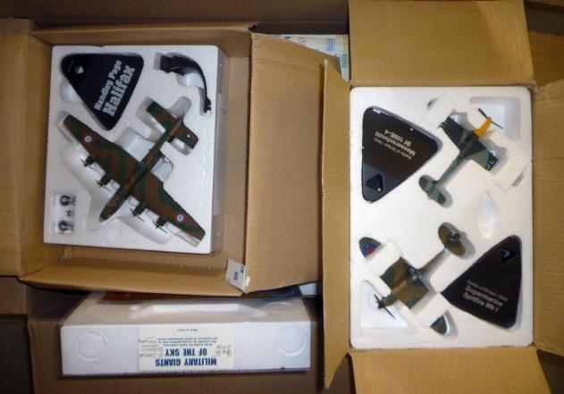 Thirteen Atlas Edition diecast war plane models Image
