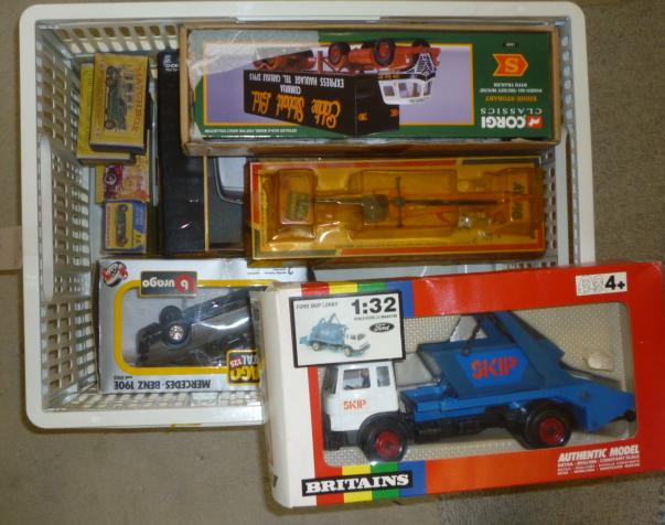 Two large scale vehicles by Maisto and Burago Image