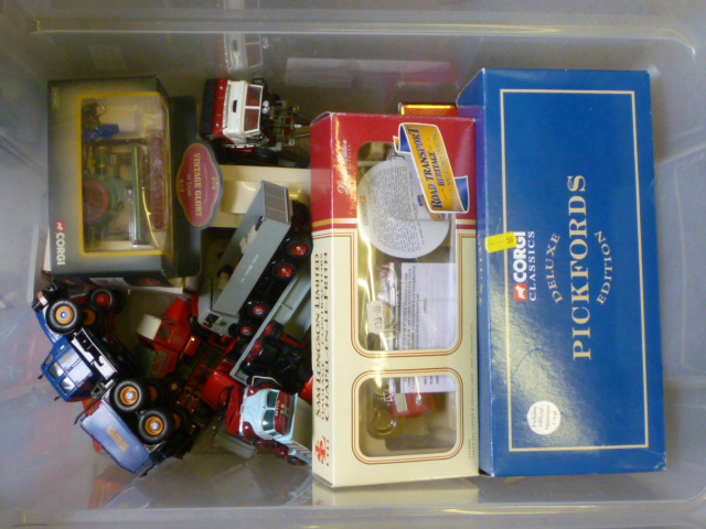 A DeLuxe Pickfords Model 16703 Image