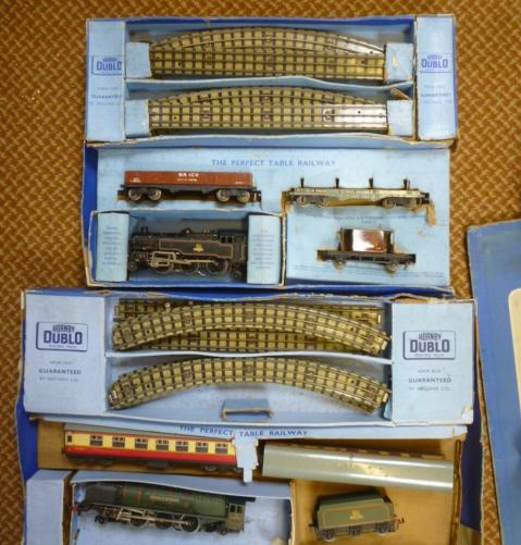 Hornby Dublo Train Set EDG18 goods with 2-6-4 tank Image