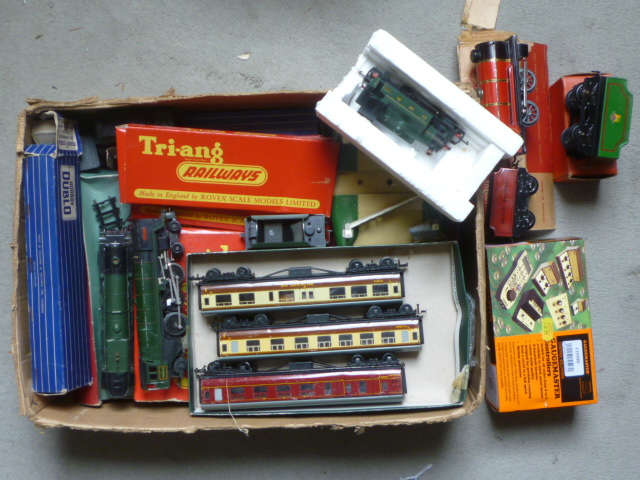 Playworn trains by Hornby Dublo and Triang including Britannia locomotive Image