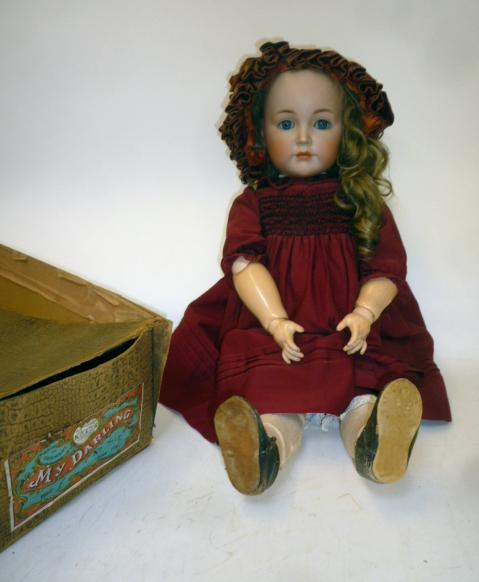 A Kammer & Reinhardt bisque head doll "Mein Leibling" Image