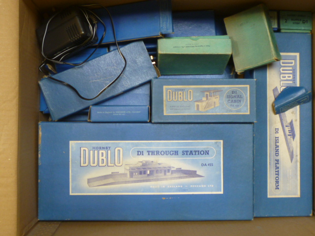 Lineside accessories by Hornby Dublo including through station Image