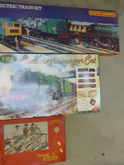 Triang RS4 Train Set with 0-6-0 tank Image