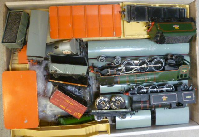 Hornby Dublo Duchess of Montrose in B.R. green Image