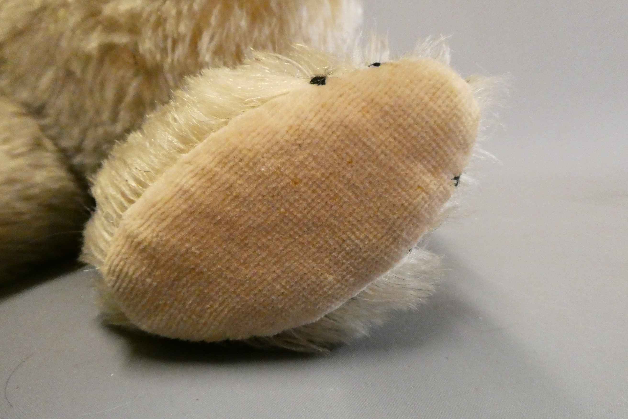 Two vintage English teddy bears Image