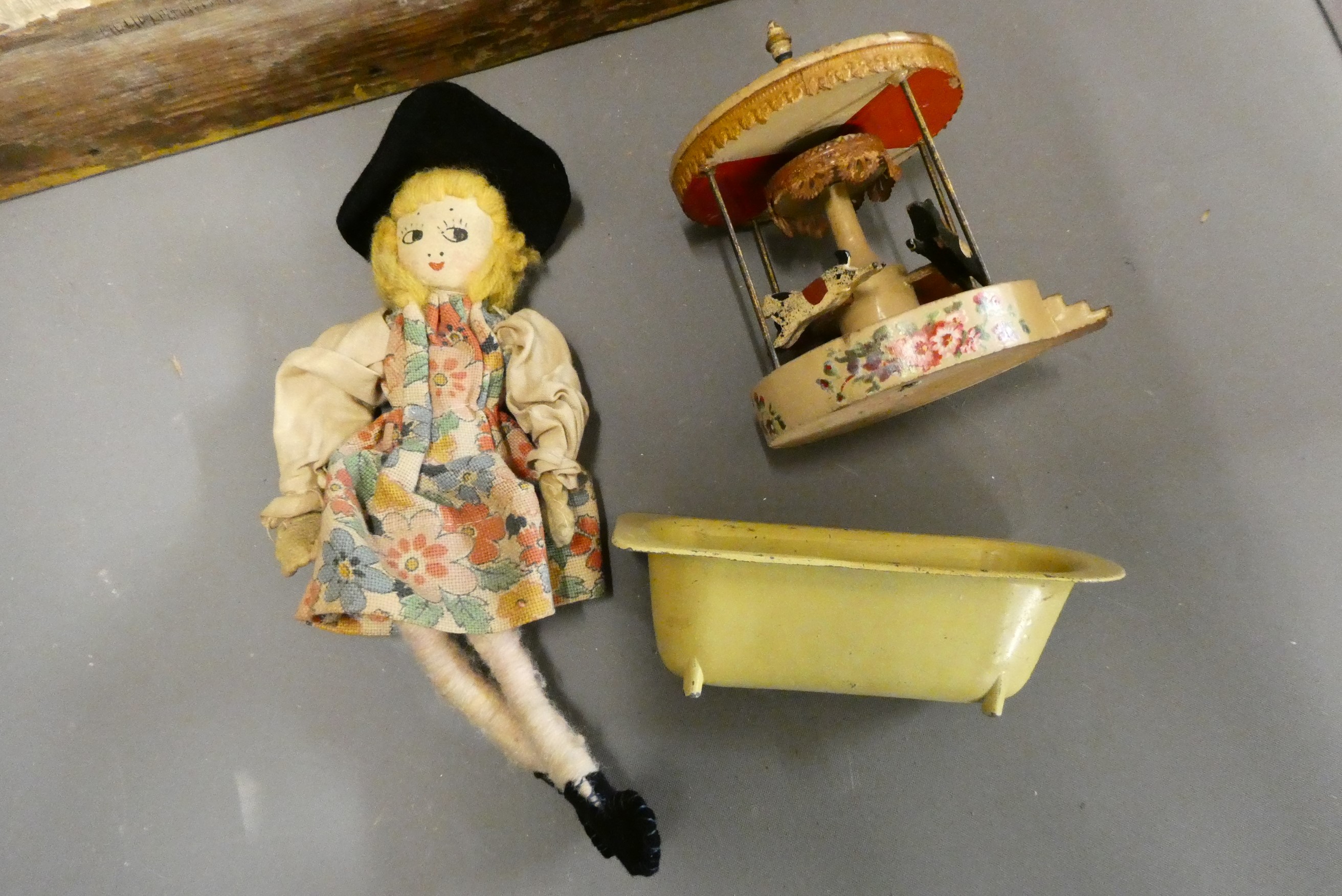 Vintage doll's house and accessories Image
