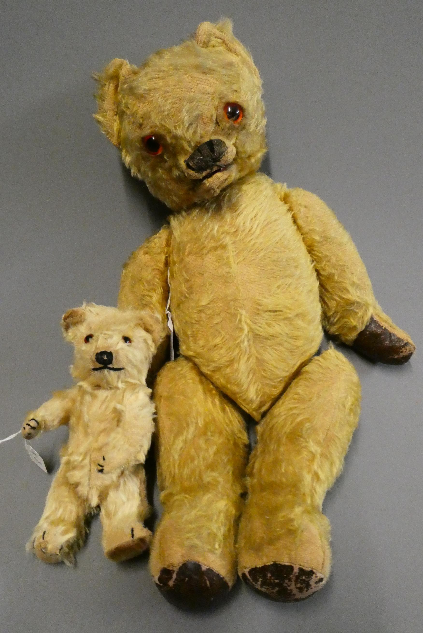 Two vintage teddy bears, comprising a 21" bear with mechanically opening mouth, sewn nose and Image