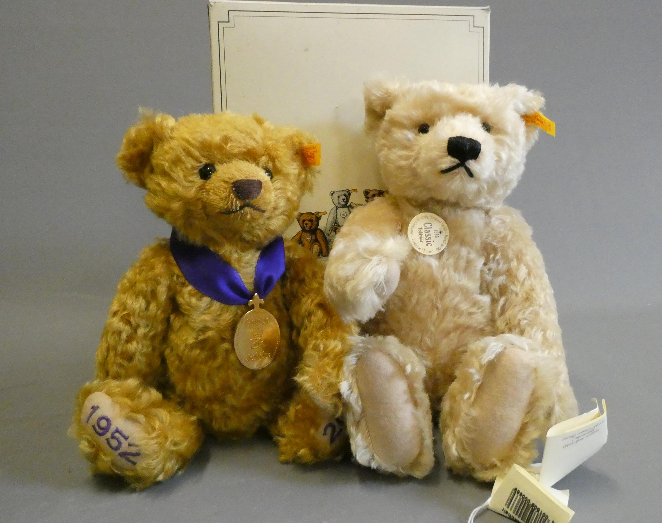 A Steiff 1920 Classic teddy bear Image