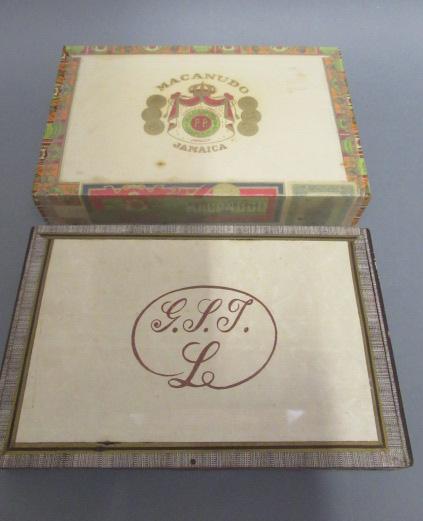 A box of 25 Macanudo Petit Coronas cigars Image