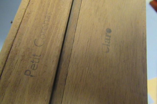 Two boxes of Robina Deluxe cigars Image