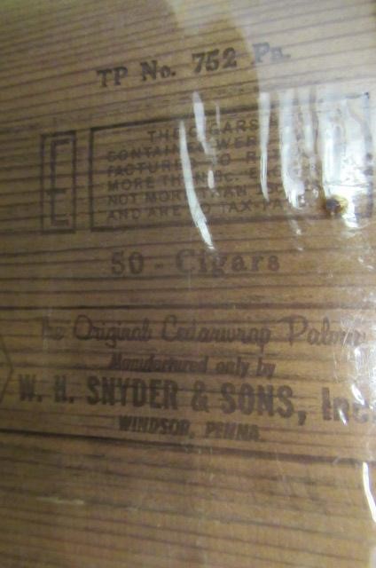 A box of 50 House Of Windsor Palmas cigars Image