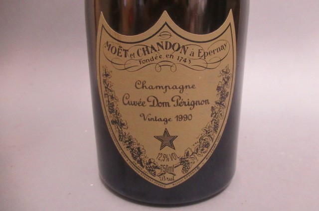 1 bottle 1990 Moet et Chandon Dom Perignon Image