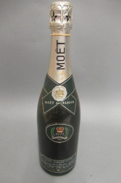 One bottle 1977 Moet & Chandon Silver Jubilee Cuvee Image