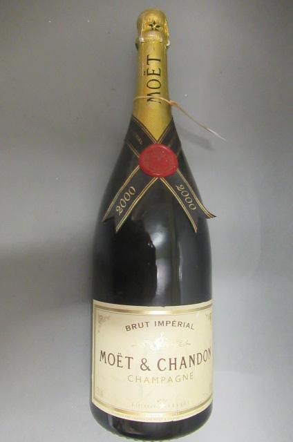 One magnum 2000 Moet & Chandon Brut Imperial champagne Image