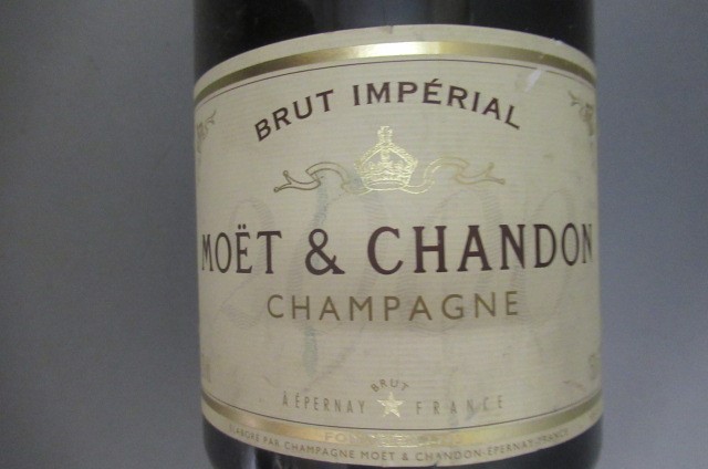 One magnum 2000 Moet & Chandon Brut Imperial champagne Image