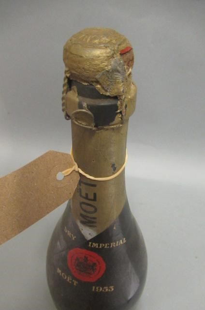 One magnum 1953 Moet & Chandon Dry Imperial champagne Image