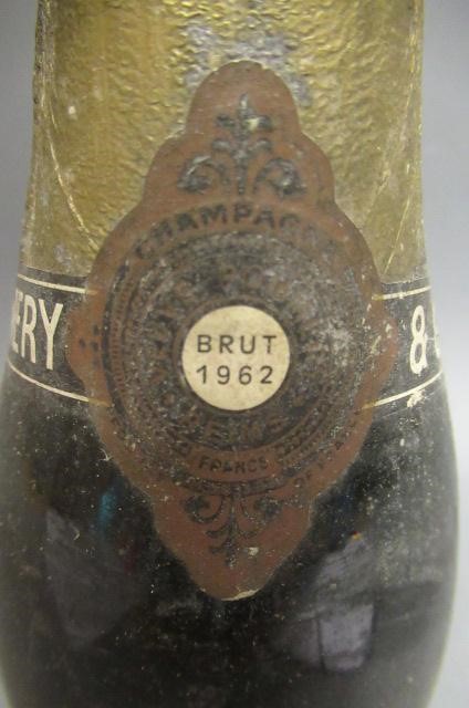 1 bottle 1962 Pommery champagne Image