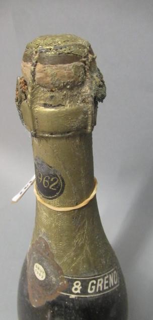 1 bottle 1962 Pommery champagne Image