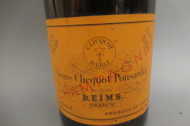 1 bottle 1953 Veuve Clicquot Ponsardin dry champagne Image