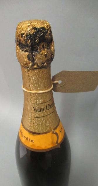 1 bottle 1953 Veuve Clicquot Ponsardin dry champagne Image