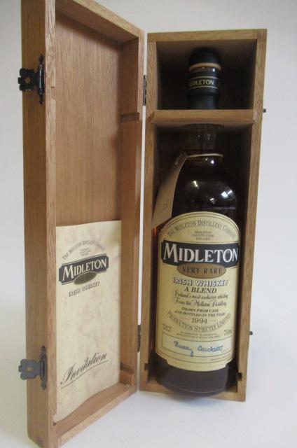 One bottle Midleton very rare Irish whiskey Image