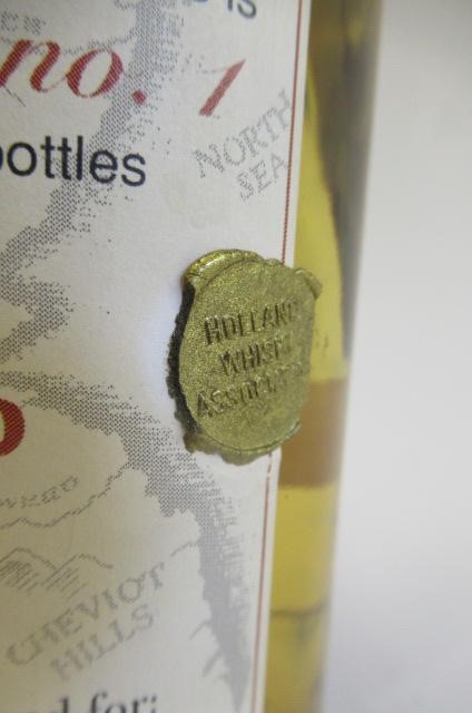 One bottle Holland Whisky Association 19 year old single malt whisky Image