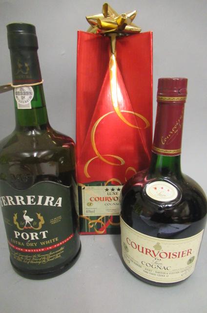 1 bottle Courvoisier luxe cognac Image