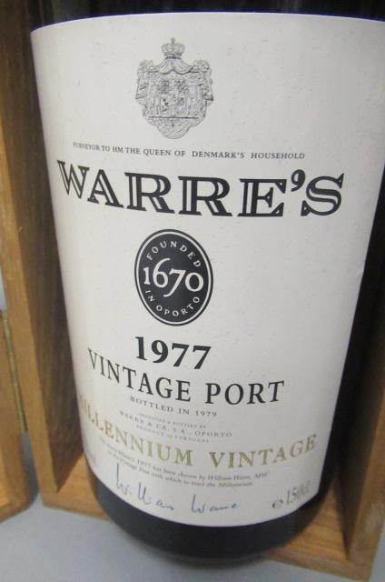 One magnum 1977 Warre's vintage port Image